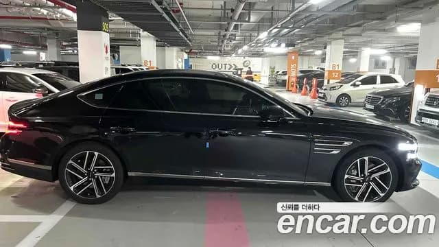 2027 Genesis G80 — صورة 2