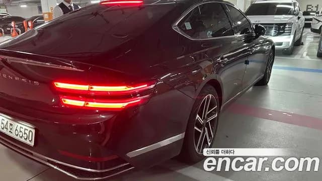 2027 Genesis G80 — صورة 6