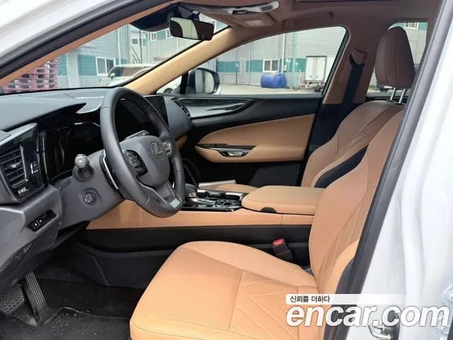 2026 Lexus N-Class — صورة 7