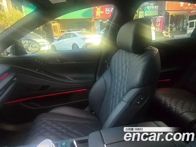 2027 Genesis G80 — صورة 8