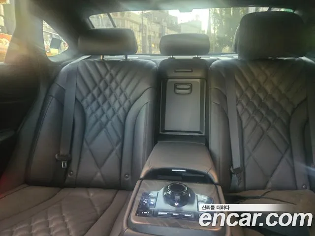 2027 Genesis G80 — صورة 9