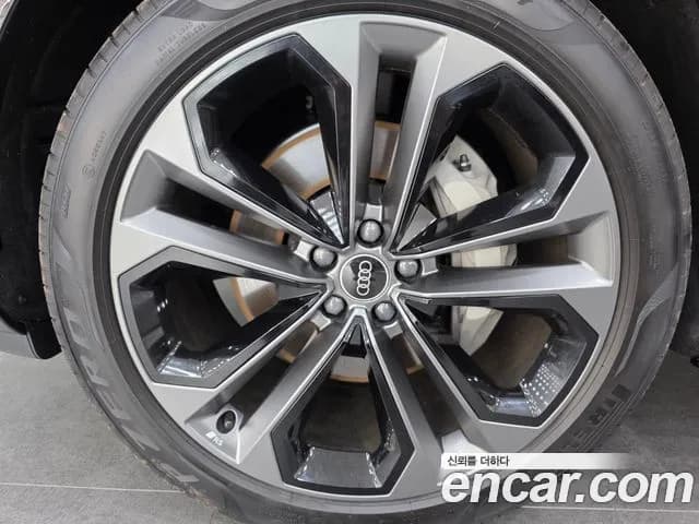 2026 Audi Q7 — صورة 5