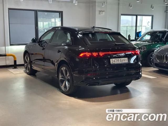 2026 Audi Q8 — صورة 6