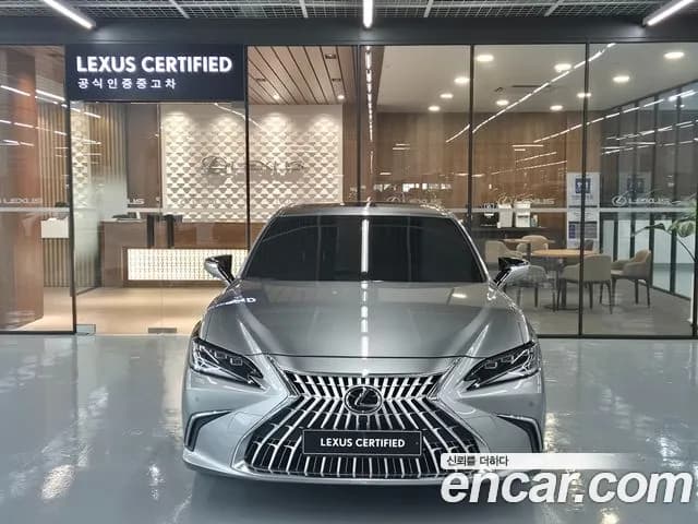 2026 Lexus E-Class — صورة 3