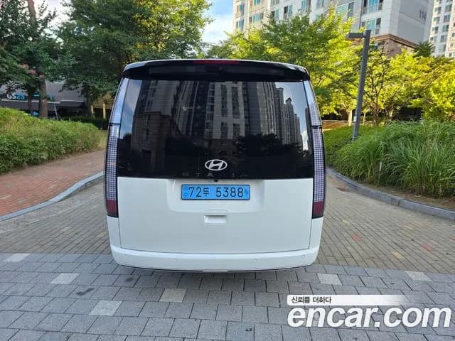 2027 Hyundai Staria — صورة 5