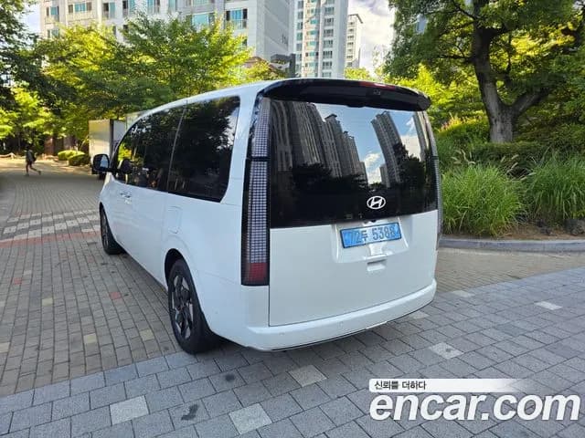 2027 Hyundai Staria — صورة 6