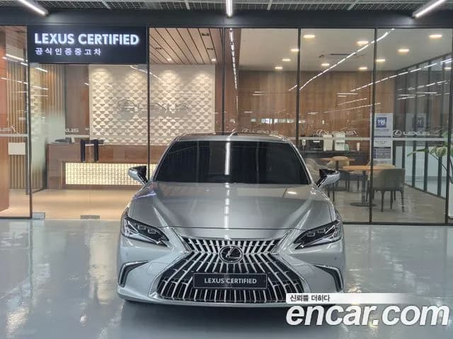2026 Lexus E-Class — صورة 3
