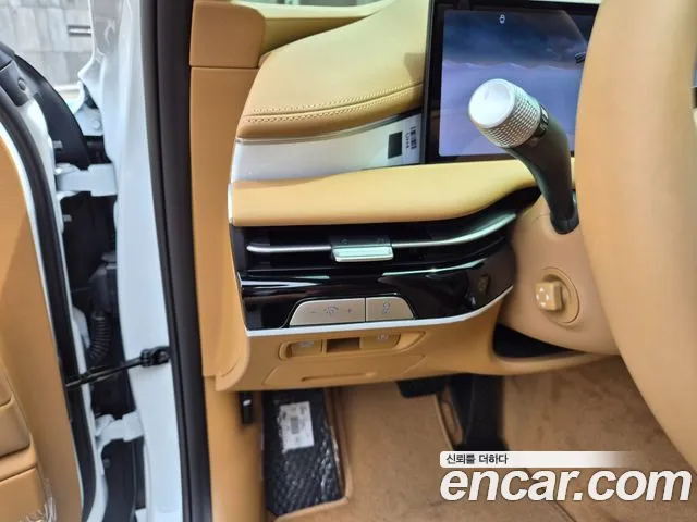 2027 Genesis G80 — صورة 10