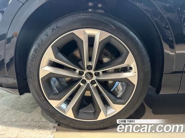 2026 Audi Q8 — صورة 8