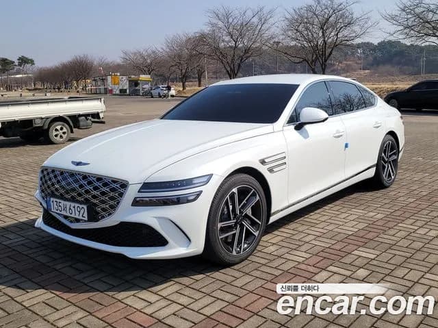 2027 Genesis G80 — صورة 2