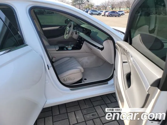 2027 Genesis G80 — صورة 9