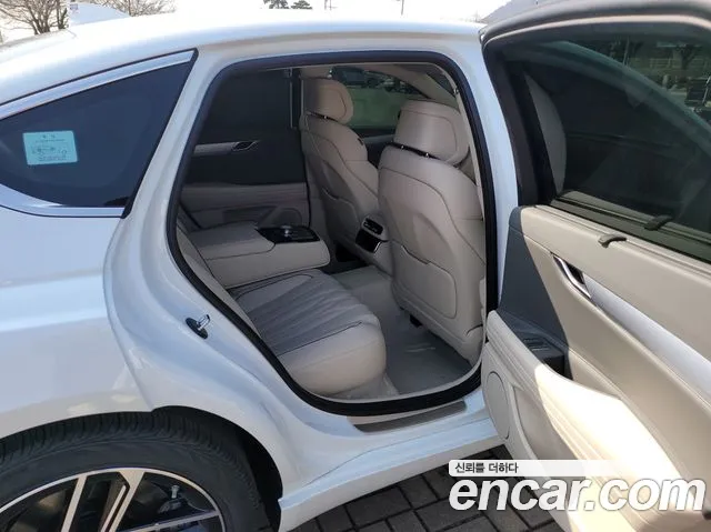 2027 Genesis G80 — صورة 10