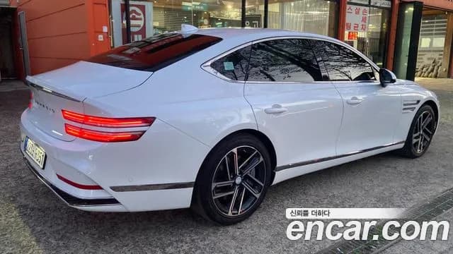 2027 Genesis G80 — صورة 4