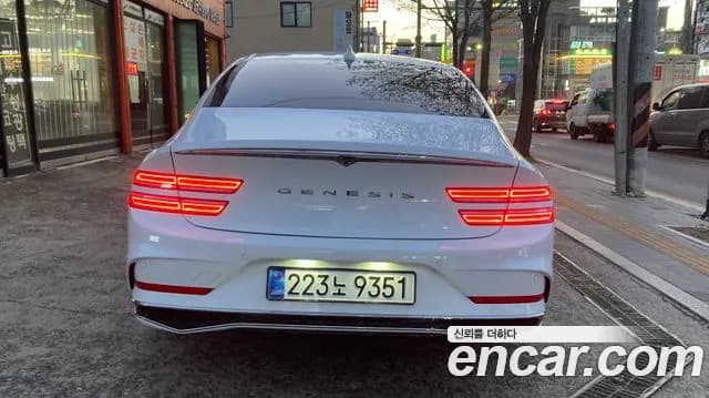 2027 Genesis G80 — صورة 6