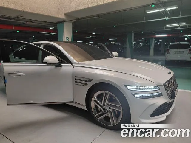 2027 Genesis G80 — صورة 2