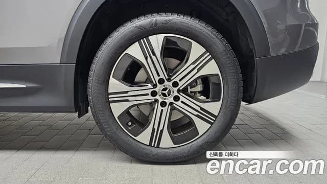 2026 Mercedes-Benz EQB — صورة 5