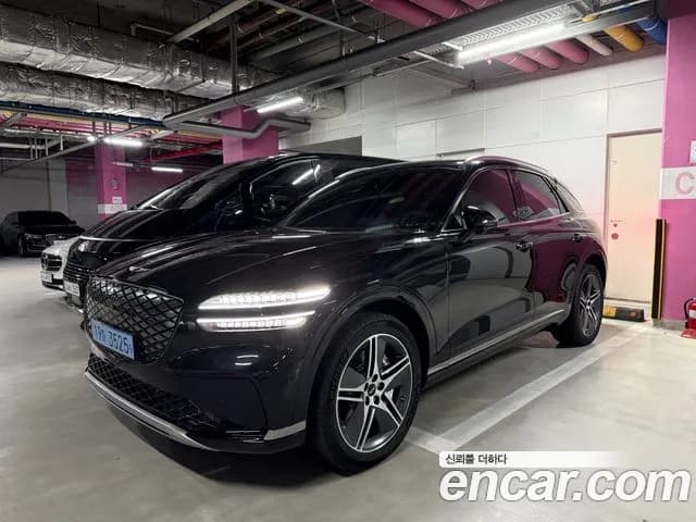 2027 Genesis GV70 — صورة 2
