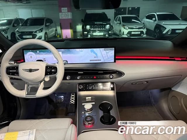 2027 Genesis GV70 — صورة 8