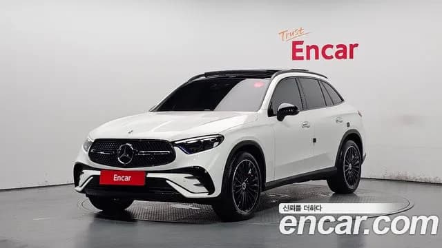 2026 Mercedes-Benz GLC