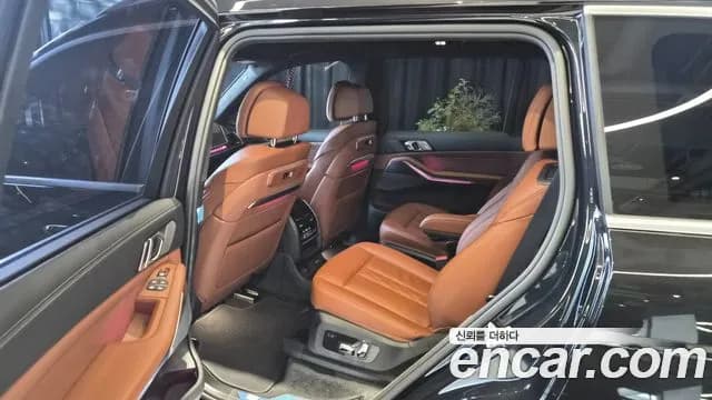 2026 BMW X7 — صورة 8