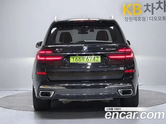 2026 BMW X7 — صورة 4