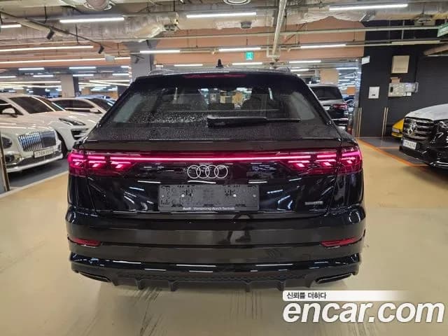 2026 Audi Q8 — صورة 4