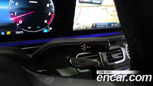 2026 Mercedes-Benz GLS — صورة 9