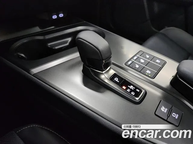 2026 Lexus U-Class — صورة 9