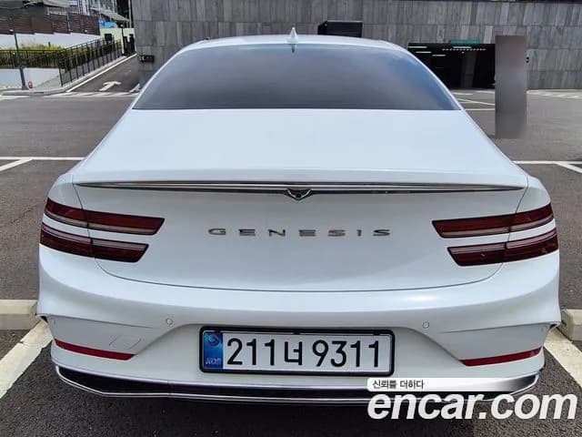 2027 Genesis G80 — صورة 2
