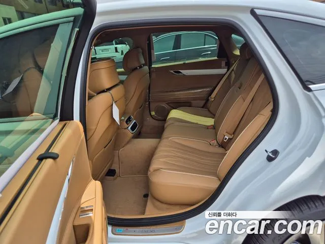 2027 Genesis G80 — صورة 5