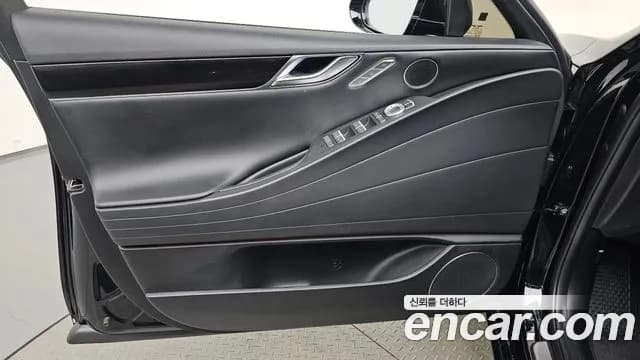 2027 Genesis G80 — صورة 8