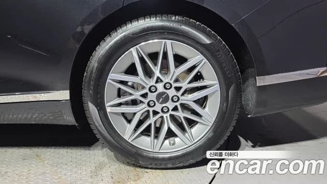 2027 Genesis G80 — صورة 5