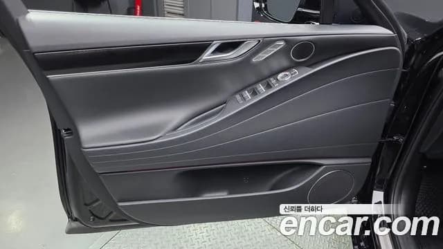 2027 Genesis G80 — صورة 8