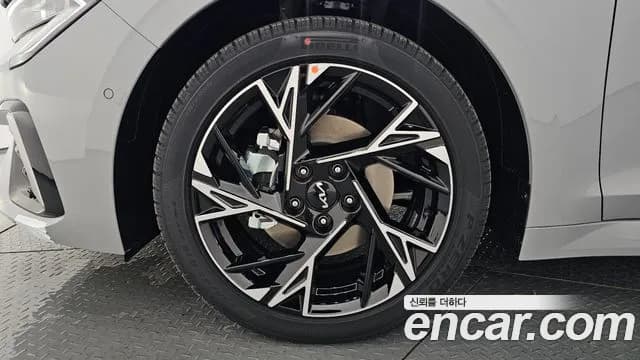 2027 Kia K5 — صورة 5