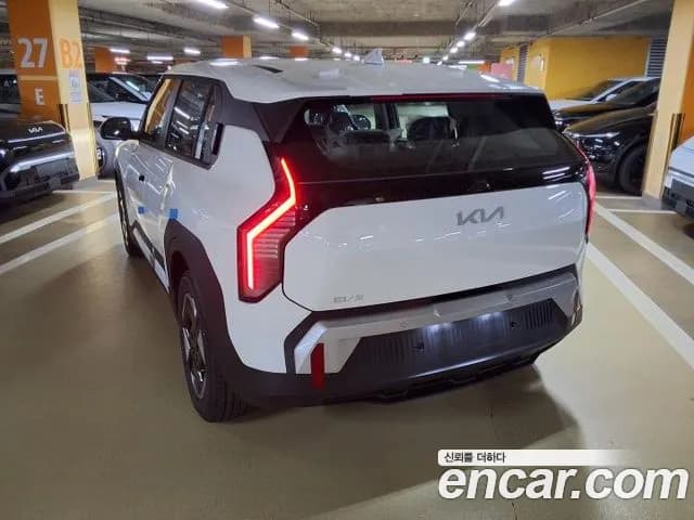 2027 Kia EV3 — صورة 4